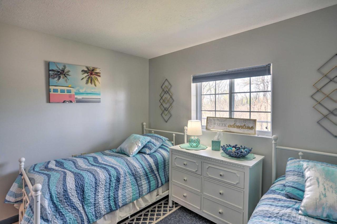 Cozy Lakefront Middle Bass Retreat With Balcony Put-in-Bay Esterno foto